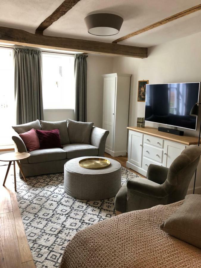 Grimm's Living Apartment